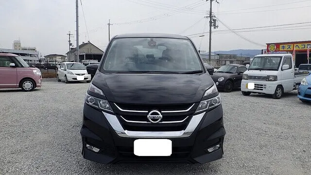 日産　セレナ　フロントバンパー　修理　泉佐野カーサービスシンワ