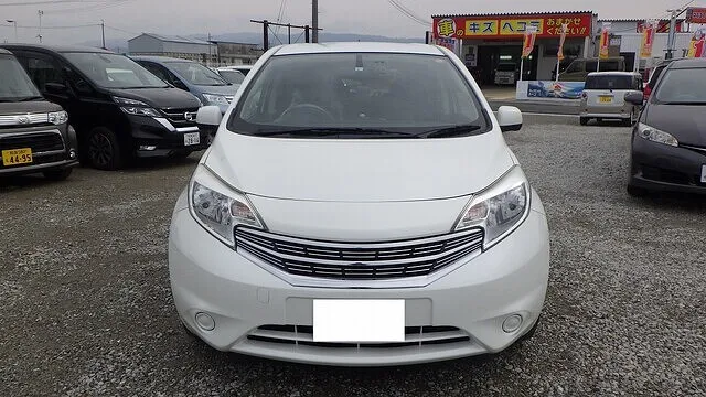日産　ノート　E12　車検事例　持込みブレーキローター＆パッド交換　和歌山県　岩出市