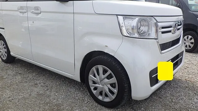 ホンダ　N-BOX　フロントフェンダ　ヘコミ　交換修理　泉佐野市のお客様　カーサービスシンワ