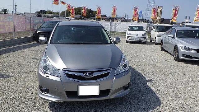 スバル　レガシィ　車検事例　ハイマウントストップランプ交換　リヤブレーキパッド交換