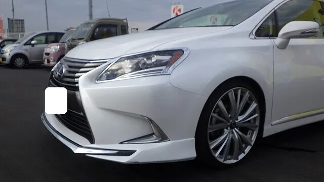 レクサス　フロントスポイラー　キズ　修理　格安　修理方法事例　早くて丁寧　東大阪のお客様カーサービスシンワ