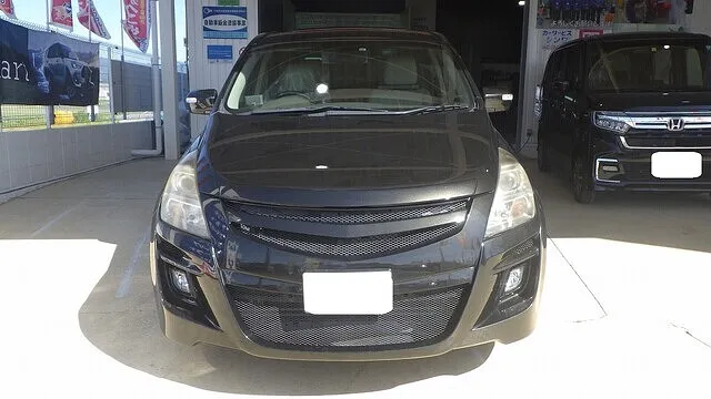 マツダ　ＭＰＶ　ルーフスポイラー　塗装めくれ　塗装修理　岸和田市のお客様　カーサービスシンワ