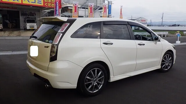 ホンダ　ストリーム　ゲート　バックドア　ヘコミ修理　車修理　泉南市のお客様　カーサービスシンワ