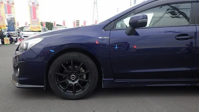 スバル　インプレッサ　左フェンダー　フロントドア　キズヘコミ修理　車修理　カーサービスシンワ