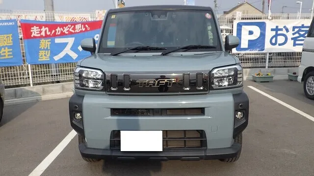 ダイハツ タフト 鈑金塗装修理 ボンネット キズ ヘコミ 泉佐野市 貝塚市 岸和田市 泉南市 阪南市 熊取町 田尻町 カーサービスシンワ