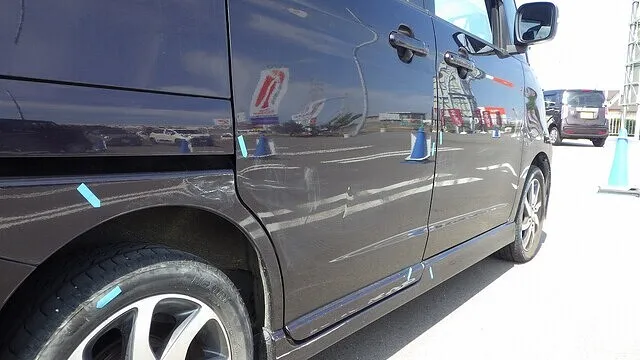 日産　デイズルークス　板金塗装修理　右側面