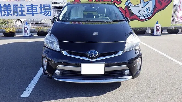 トヨタ　プリウス　ボンネット塗装剥げ　鈑金塗装　　泉大津市　泉佐野　貝塚市　岸和田市　熊取町　田尻町　泉南市　阪南市