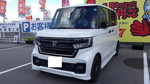 ホンダ　N-BOX　ルーフ　天井　ヘコミ修理　鈑金塗装　泉佐野市