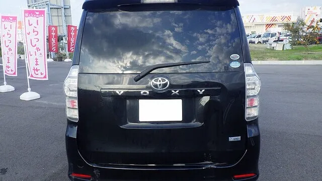 ヴォクシー　後ろ事故修理　自損事故　車両保険　レンタカー　特約　