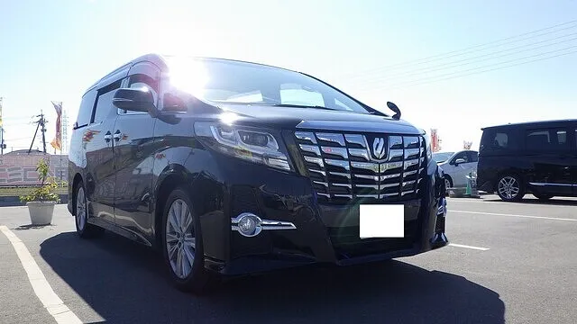 アルファード　前回り修理　車両保険　保険会社指定工場　シンワ