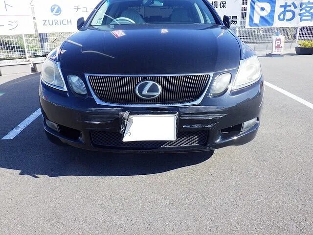 レクサス　GS350　バンパー交換修理　被害事故