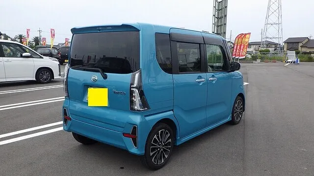 タント　後ろ損傷　停車中　被害事故　レンタカー　泉大津市
