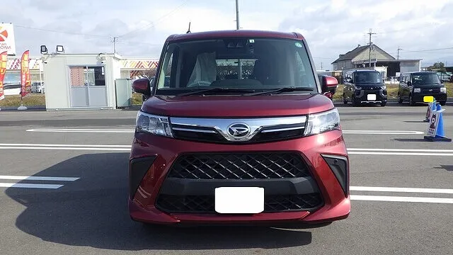 トール　リアバンパー　鈑金　塗装　修理　泉佐野市　泉南市　阪南市