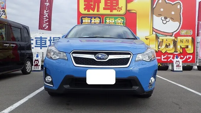スバル　XV　フロントバンパー　鈑金塗装　修理　交換　自費　保険