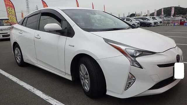 トヨタ　プリウス　車検　整備　点検　普通車　軽自動車　泉佐野市