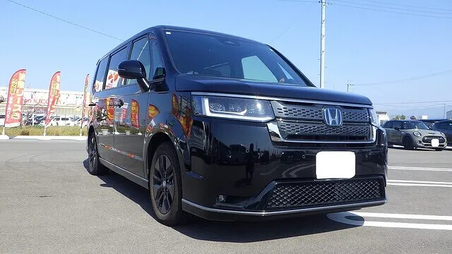 ホンダ　ステップワゴン　リアドア　スライドドア　サイドスポイラー