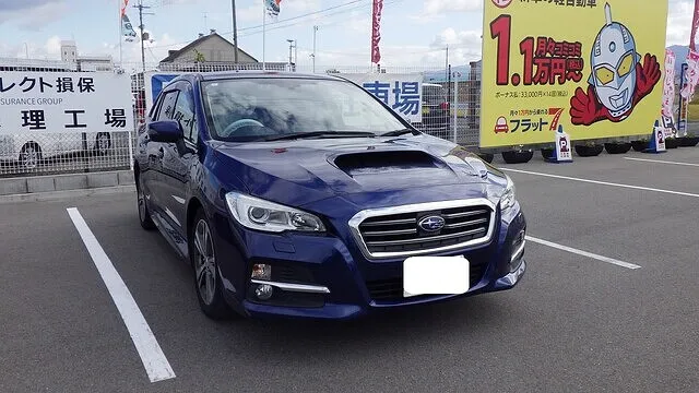スバル　レヴォーグ　ボンネット　塗装　色はげ　岸和田市からご来店