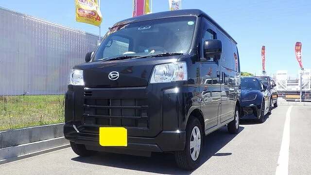 ダイハツ　ハイゼットカーゴ　リアゲート　鈑金　塗装　岬町淡輪から