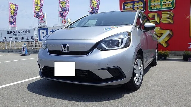 ホンダ　フィット　左リアドア　左クォーター　鈑金　塗装　泉南市