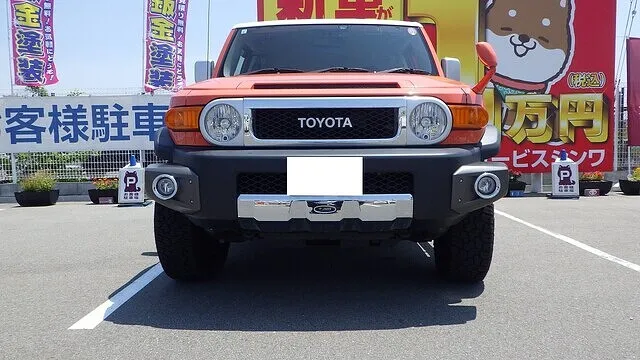 トヨタ　FJクルーザー　ボンネットガーニッシュ　鈑金　塗装