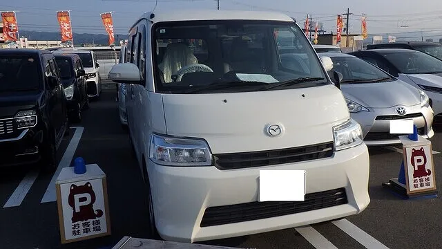 会社の車をあててしまった企業様の車両修理　車両保険を使用