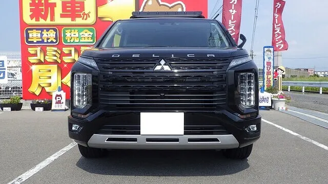 三菱　デリカ　フロントバンパー　鈑金　塗装　泉南　阪南　泉佐野
