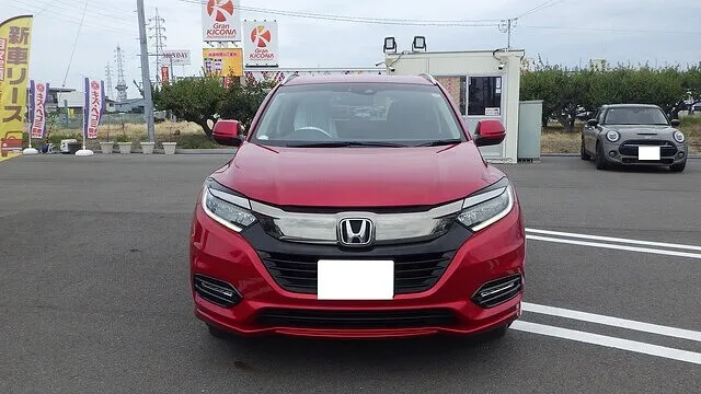 ホンダ　ヴェゼル　フロントバンパー　鈑金　塗装　泉佐野市　泉南市