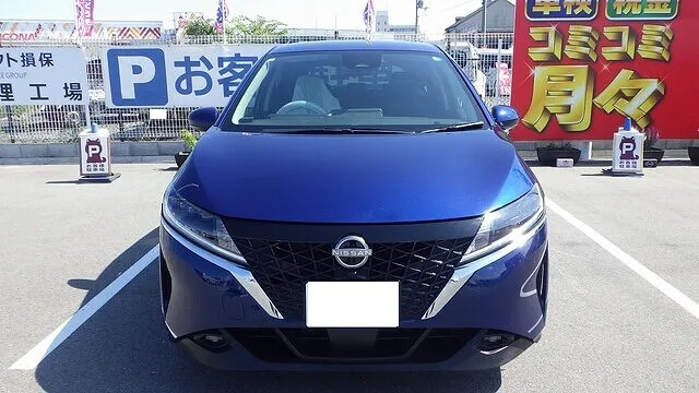 日産　ノート　ボンネット　鈑金塗装　泉南　阪南　泉佐野　