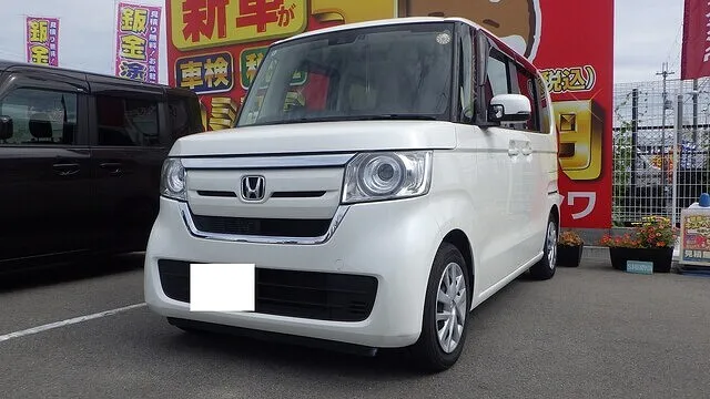 ホンダ　N-BOX　フロントバンパー　補修　鈑金　塗装　泉佐野市