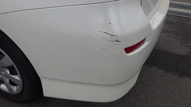 トヨタ　ウィッシュ　リアバンパー　補修　鈑金　塗装　泉南市から