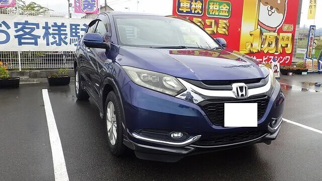 ホンダ　ヴェゼル　リアゲートヒンジ、ボディの錆　鈑金　塗装　交換