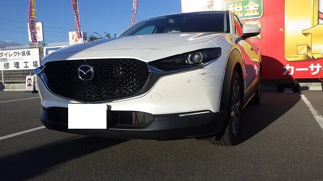 マツダ　CX-30　フロントバンパー　メッキモール　鈑金　塗装　