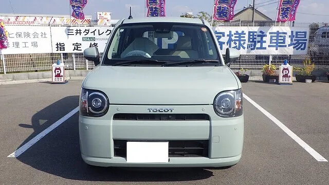 ダイハツ　ミラトコット　左フロントドア　左リアドア　鈑金　塗装