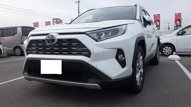 トヨタ　RAV4　左リアドア　左リアドアロワモール　鈑金　塗装