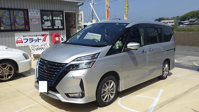 日産 セレナ　フロントまわり 保険修理事例　泉南群 熊取町