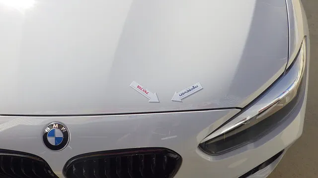 BMW 118d　ボンネット修理事例　泉州 泉大津市より