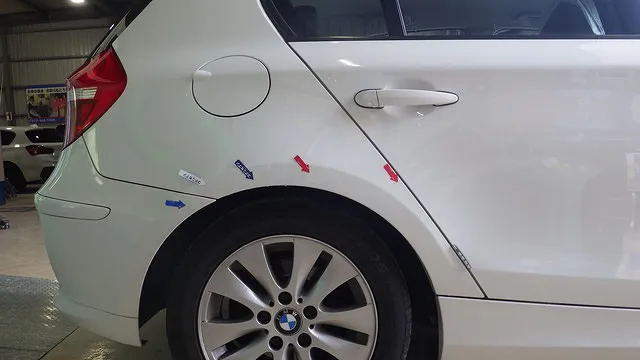 BMW 116i　保険修理事例　富田林市より