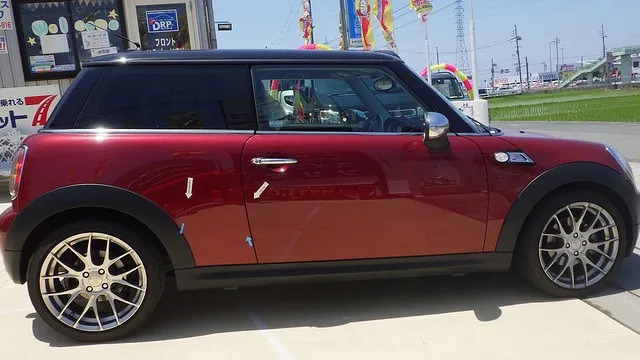 MINI ミニクーパー　右後ろ 保険修理事例　大阪 泉佐野市より