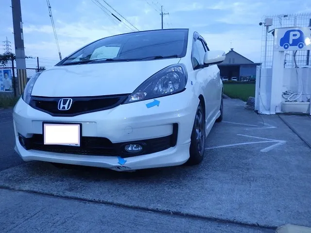 ホンダ　フィットのフロント部の修理事例　京都より