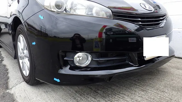 トヨタ　ウィッシュ　フロントバンパ－　板金　塗装　泉佐野　カーサービスシンワ