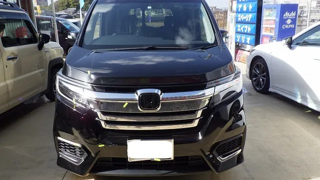 ホンダ　ステップワゴン　前周り　いたずら被害　保険修理　板金塗装修理　泉州　南大阪　泉佐野　熊取　田尻　忠岡　岸和田　貝塚　高石　和泉　カーサービスシンワ