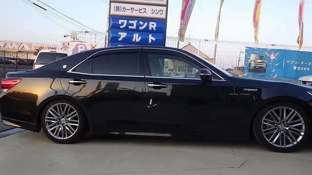 クラウン　フロントドア　キズヘコミ修理　鈑金塗装修理　大阪　泉州　岸和田　貝塚　泉南　阪南　泉佐野　カーサービスシンワ