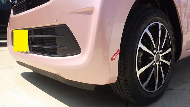 ホンダ　NWGN　Nワゴン　鈑金塗装　修理　補修　フロントバンパー　クォーターパネル　キズ　ヘコミ　南大阪　泉州　和泉　岸和田　貝塚　熊取　泉佐野　泉南　カーサービスシンワ