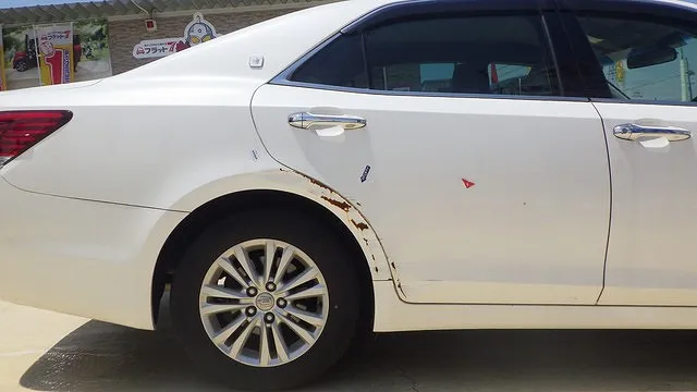 クラウン　ドア　クォーター　バンパー　キズ　ヘコミ　錆　車のキズ　鈑金塗装　修理方法　南大阪　泉州　泉佐野　カーサービスシンワ
