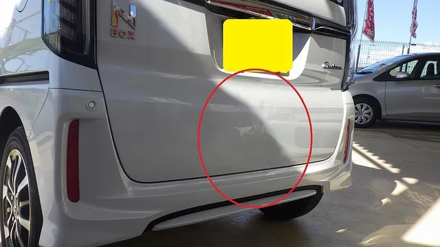 ホンダ　NBOX　バックドア　バンパー　ヘコミ修理　鈑金塗装修理　車のキズ直し　泉州　阪南　泉南　泉佐野　カーサービスシンワ