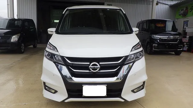 日産　セレナ　フロントバンパー　塗装　バンパーキャンペーン　格安　岸和田より　カーサービスシンワ