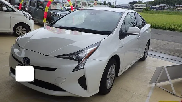 トヨタ　プリウス　フロントバンパー　キズ直し　格安11000円！！　カーサービスシンワ　
