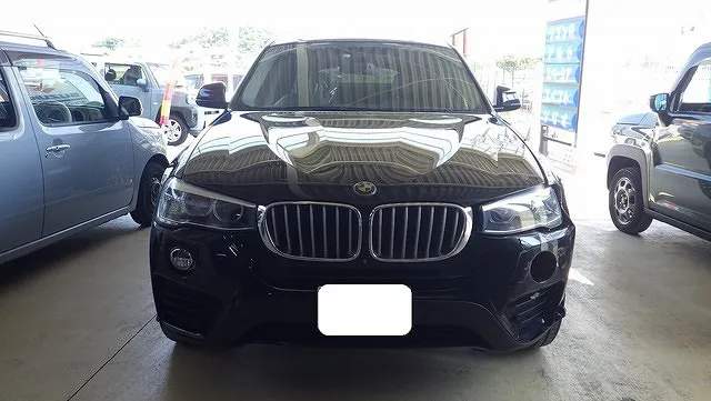 BMW 保険修理　フロントバンパー　フロントフェンダー　交換修理　和泉市から　カーサービスシンワ