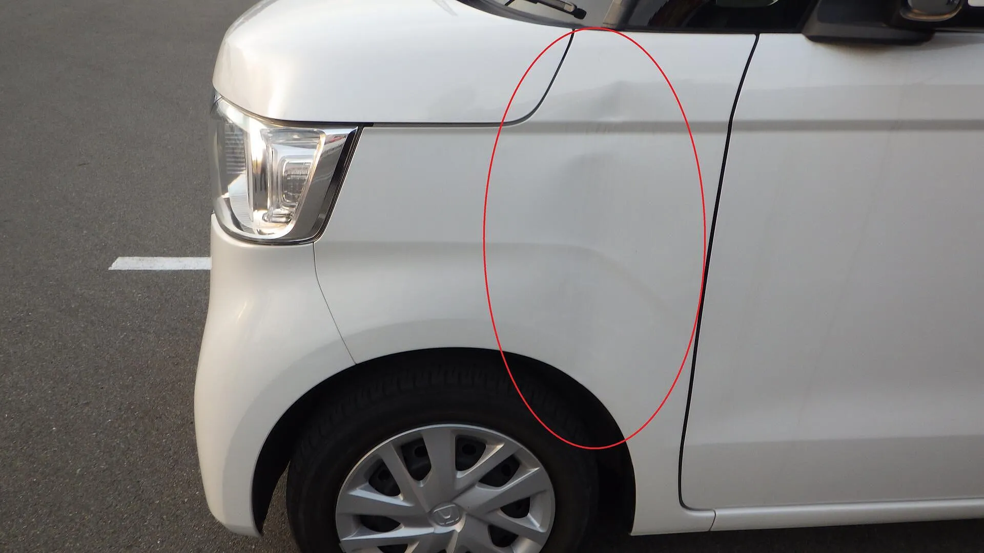 ホンダNBOXの左フロントフェンダーの交換修理事例　泉佐野市