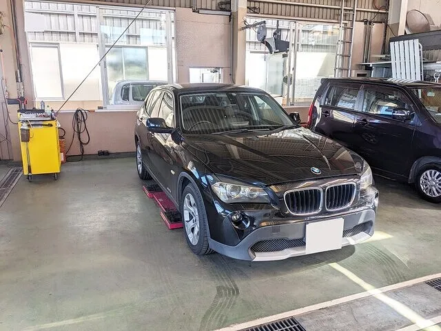 BMW X1 ブレーキ警告灯点灯　茨城県結城市　輸入車